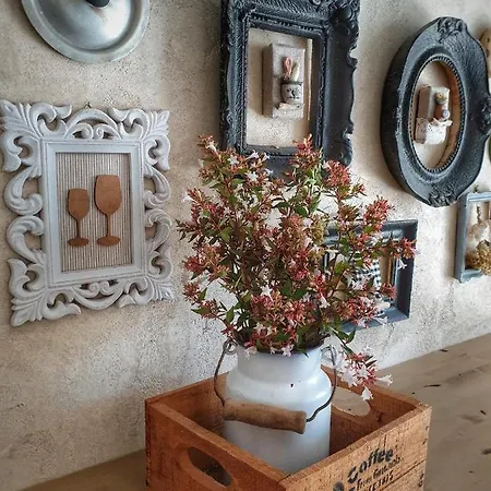 Casa Piccolina Apartment Ika